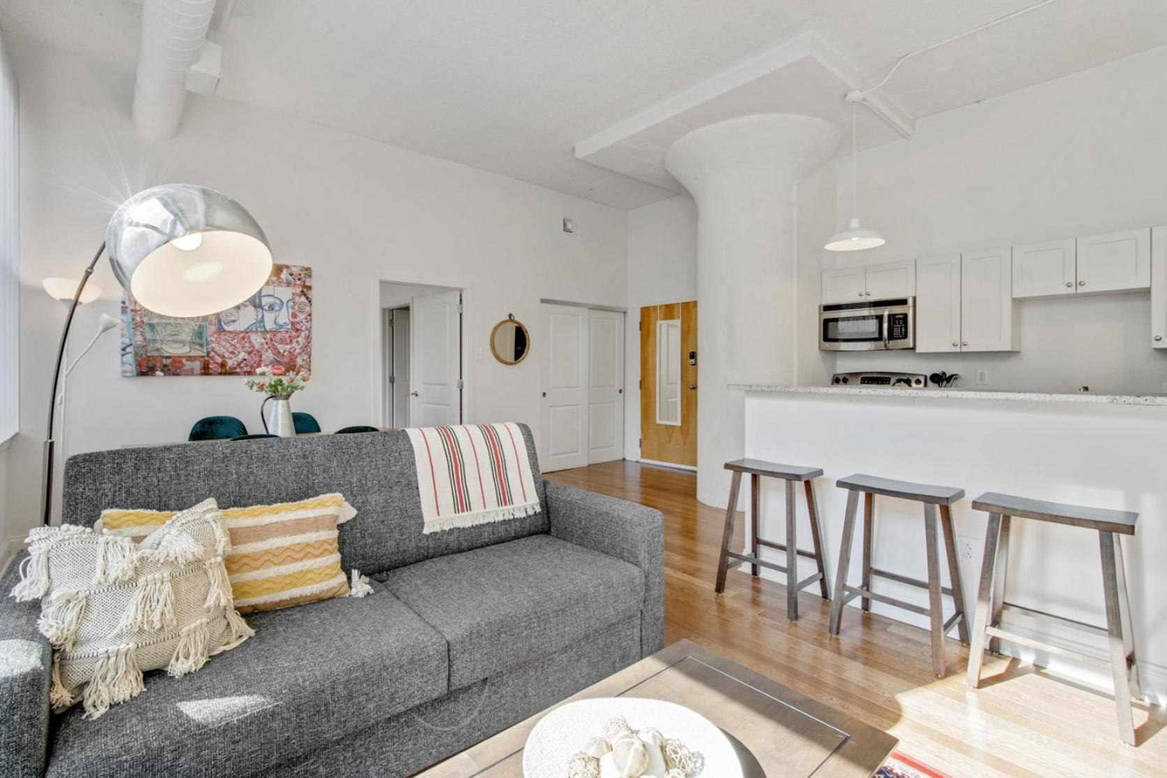 Sleeps 4! 2Br, Gym, Free Parking, Close To Major Attractions Filadelfia Esterno foto